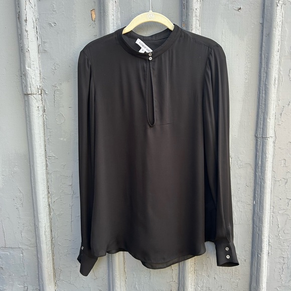 Elizabeth & James black silk tie front blouse, size M - Picture 7 of 12